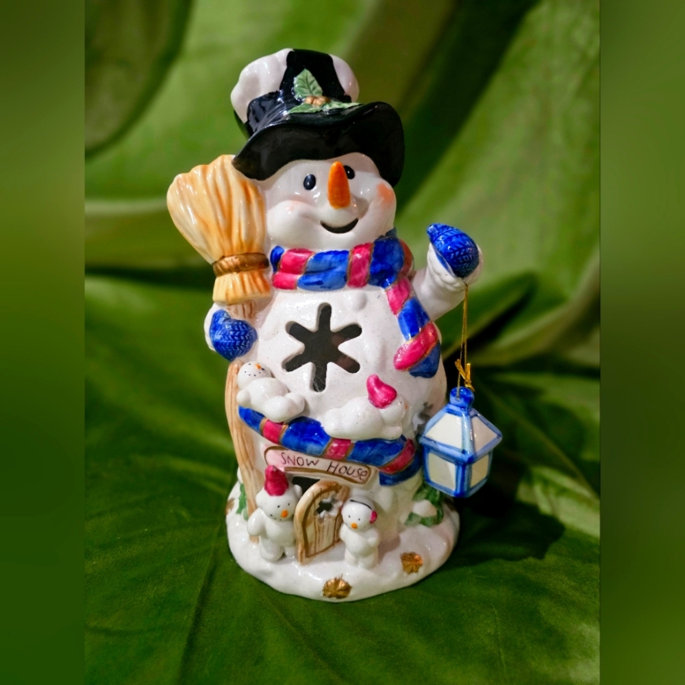 Home & Garden Party Snowman Tea Light House Christmas Display